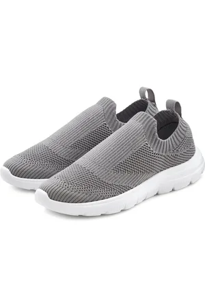Lascana Sneakers Slip-ins, slipper, lage schoen ultralicht en om in te slippen VEGAN
