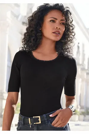 Lascana Shirt met korte mouwen Met fijne kant bij de hals van zachte viscose-ribkwaliteit (1-delig)