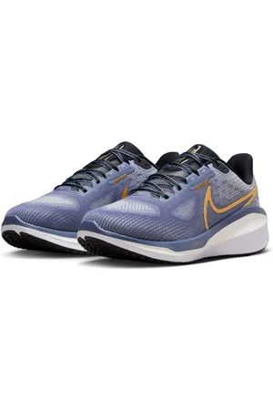Nike Runningschoenen Vomero 17