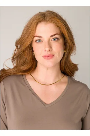 Base Level Shirttop met een elegante v-hals