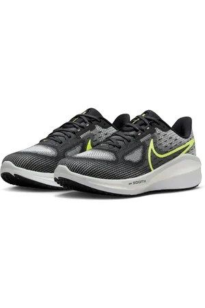 Nike Runningschoenen Vomero 17