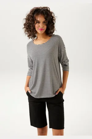 Aniston Shirt met lange mouwen de clou: de nep-knopenrij aan de achterkant