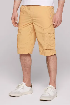 Camp David Cargoshort met merkenlabel op de zakken