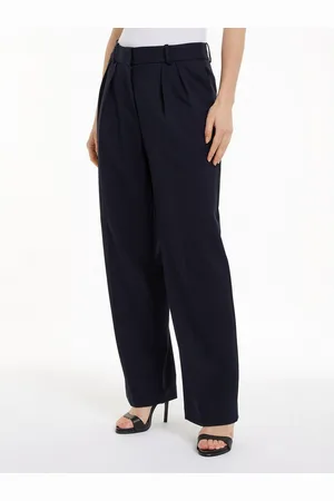 Tommy Hilfiger Geweven broek MD CORE RELAXED STRAIGHT PANT met logo-stiksel op de achterkant