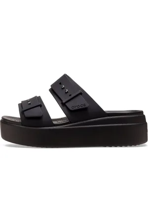Crocs Slippers Brooklyn Low Wedge , plateau, zomerschoen, pantoffels met gespsluiting