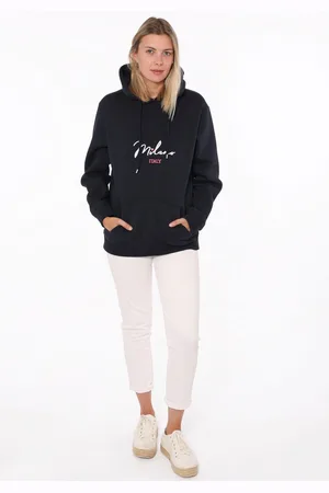 Zwillingsherz Hoodie met "amore"-inscriptie en hartjes op de rug