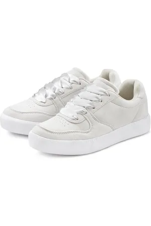 Lascana Sneakers Veterschoen ultralicht, satijnen veters, in retro-look VEGAN