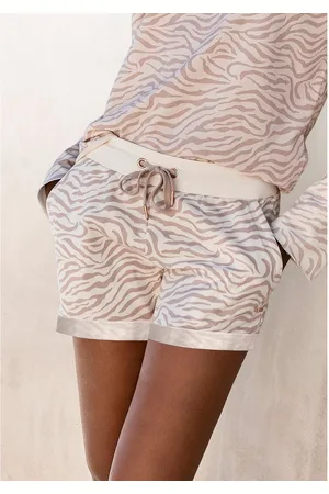 Lascana Short met ribboorden en omslagzoom