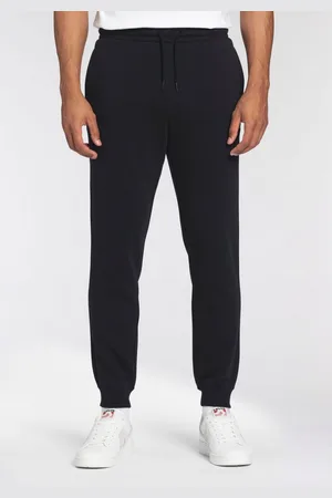Converse Joggingbroek GO-TO EMBROIDERED STAR CHEVRON BRUSHED BACK FLEECE SWEATPANT (1-delig)