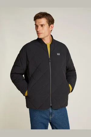 Calvin Klein Gewatteerde jas QUILTED JACKET Logopatch, staande kraag