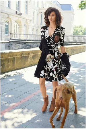 Aniston Jerseyjurk in elegante wikkel-look