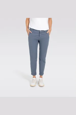 Mac Chino turn up met subtiele glans, elegant en sportief tegelijk