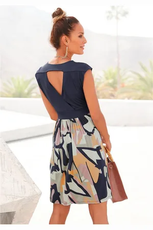 Lascana Zomerjurk met uitgesneden rug in wikkeloptiek, elegante strandjurk