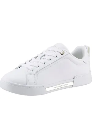 Tommy Hilfiger Plateausneakers CHIQUE COURT SNEAKER met detail in het plateau, vrijetijdsschoen, lage schoen, veterschoen