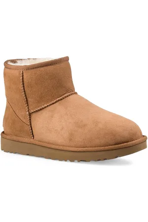 UGG Winterlaarzen Classic Mini 2 snowboots, winterlaarzen, instaplaarzen met lamsvacht, smalle breedte