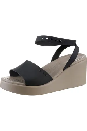 Crocs Sleehaksandaaltjes Brooklyn Ankle Strap Wedge , plateausandaal, sandaal in comfortabele breedte g (= breed)