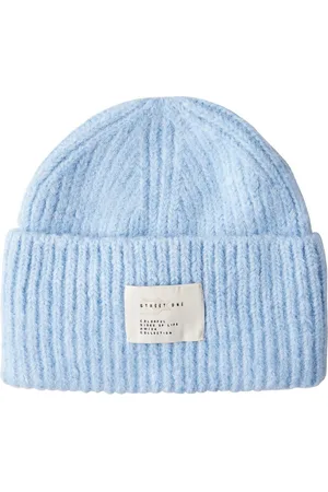 Street one Beanie met badge