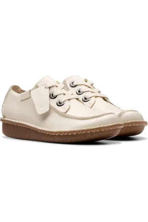 Clarks Veterschoenen Funny Dream Vrijetijdsschoen, lage schoen, comfort schoen met siernaad