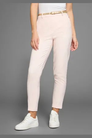 Laura Scott Chino met bijpassende riem