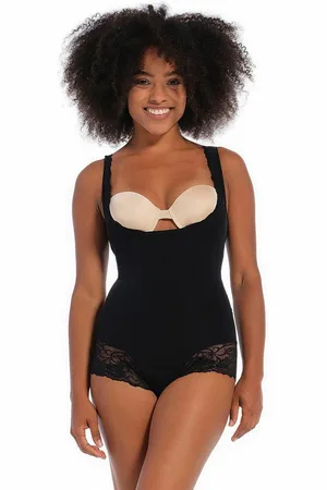 Magic Shaping-body Super Control Body geeft de borst en de billen een subtiele lift