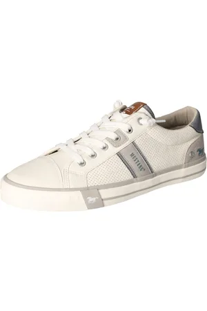 Mustang Slip-on sneakers
