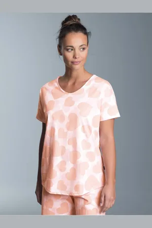 Trigema Pyjama oversized T-shirt met allover hartjes-print (1-delig)