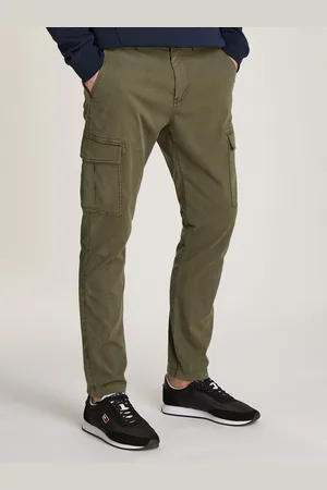 Tommy Hilfiger Cargobroek TJM AUSTIN LIGHTWEIGHT CARGO met geborduurd merklogo boven de achterzak