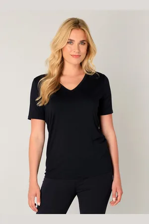 Base Level T-shirt Yanic met v-hals