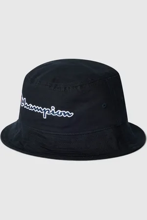 Champion Vissershoedje met labelstitching