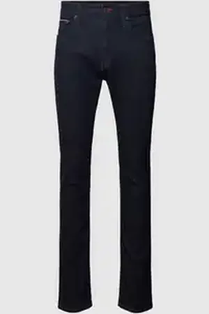Tommy Hilfiger Slim fit jeans in labeldetail, model 