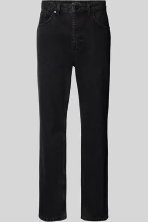 2Y Straight leg jeans in 5-pocketmodel, model 