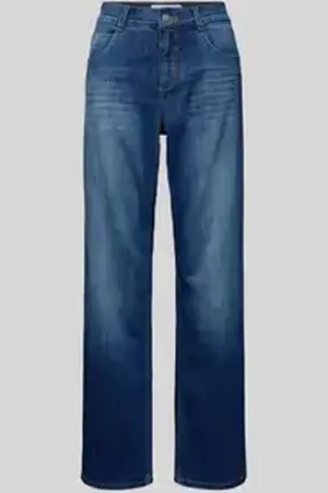 Angels Relaxed fit jeans in 5-pocketmodel, model 
