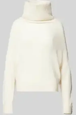 Ichi Coltrui, model 