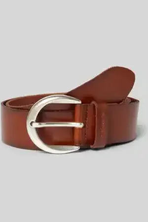 Tamaris Riem met labeldetail