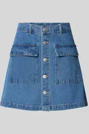 Pieces® Mini-jeansrok van puur katoen met knoop aan de voorkant, model 