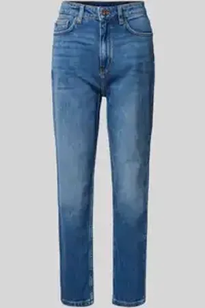 Hugo Blue Tapered fit jeans in 5-pocketmodel, model 