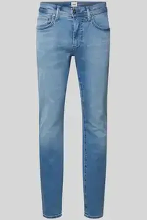 Brax Tapered fit jeans in 5-pocketmodel, model 