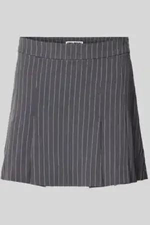 Review Minirok met plooien