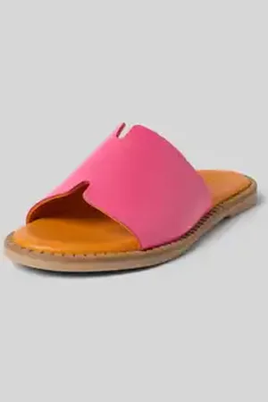 Tamaris Slippers van leer met licht gestructureerde zool
