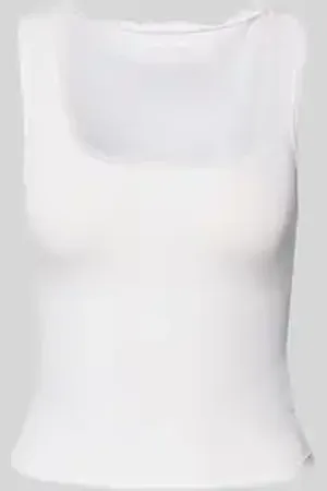 Review Tanktop met U-hals