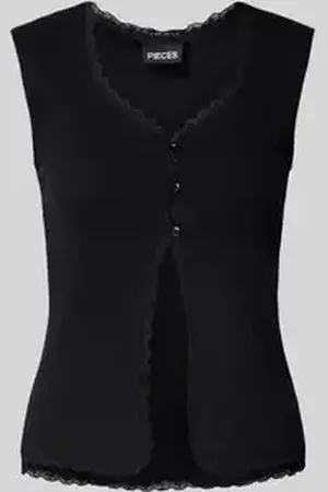 Pieces® Regular fit gilet in riblook, model 