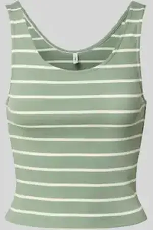 ONLY Slim fit tanktop in riblook, model 