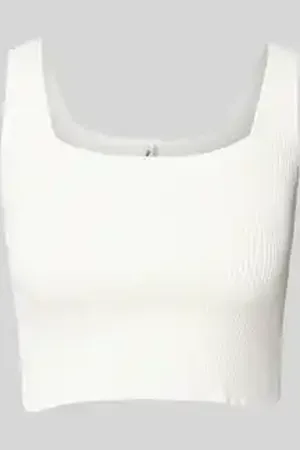 ONLY Slim fit tanktop in riblook, model 