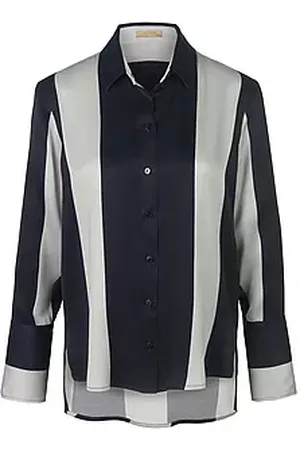 True Blouse Van