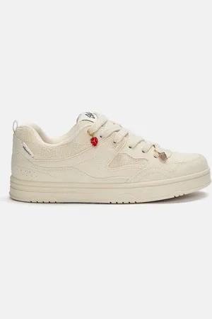 Pull&Bear Skater Sneakers Met Bedeltjes