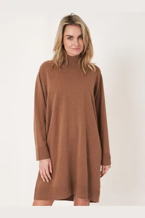 REPEAT cashmere Loose fit cashmere gebreide jurk met geribde opstaande kraag