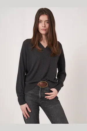 REPEAT cashmere Super fijn gebreide V-hals trui van cashmere mix