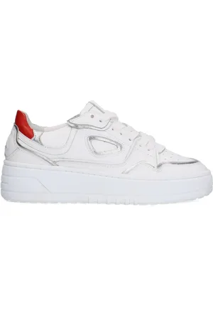 Sacha Witte leren sneakers met zilveren details