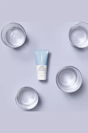 Na&iuml;f Face Circular Face Scrub 50ml