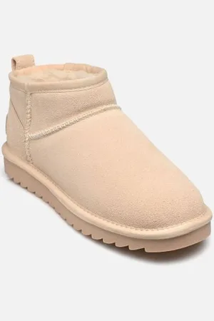Colors of California Short Winter boot in suede by